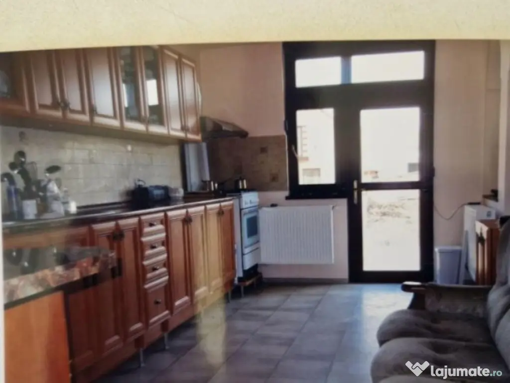 Magurele, casa de vanzare + magazin autoservire 