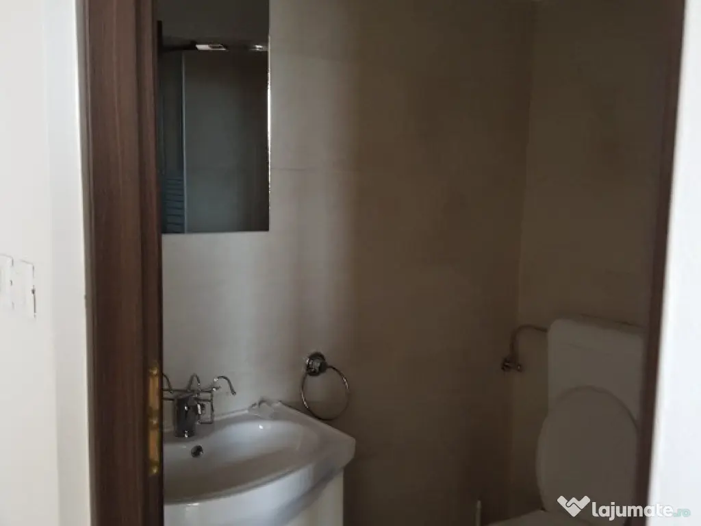 Complex 6 garsoniere zona centrala 