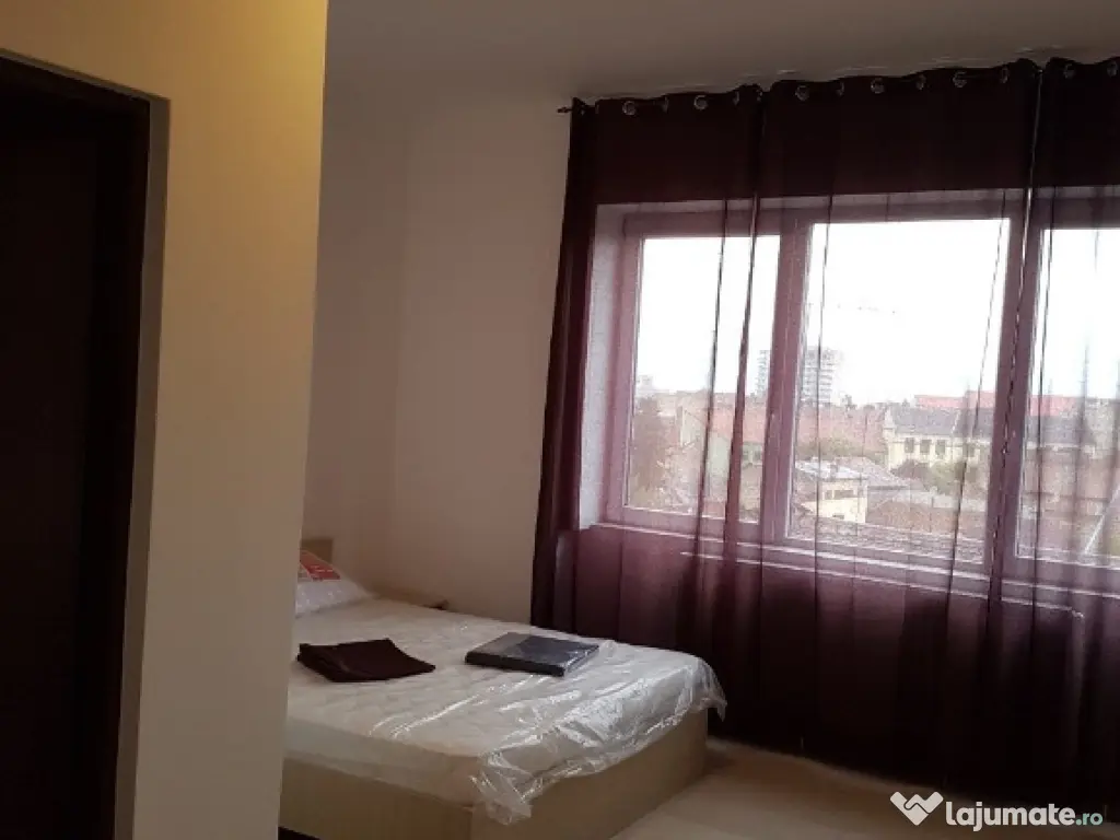 Complex 6 garsoniere zona centrala 