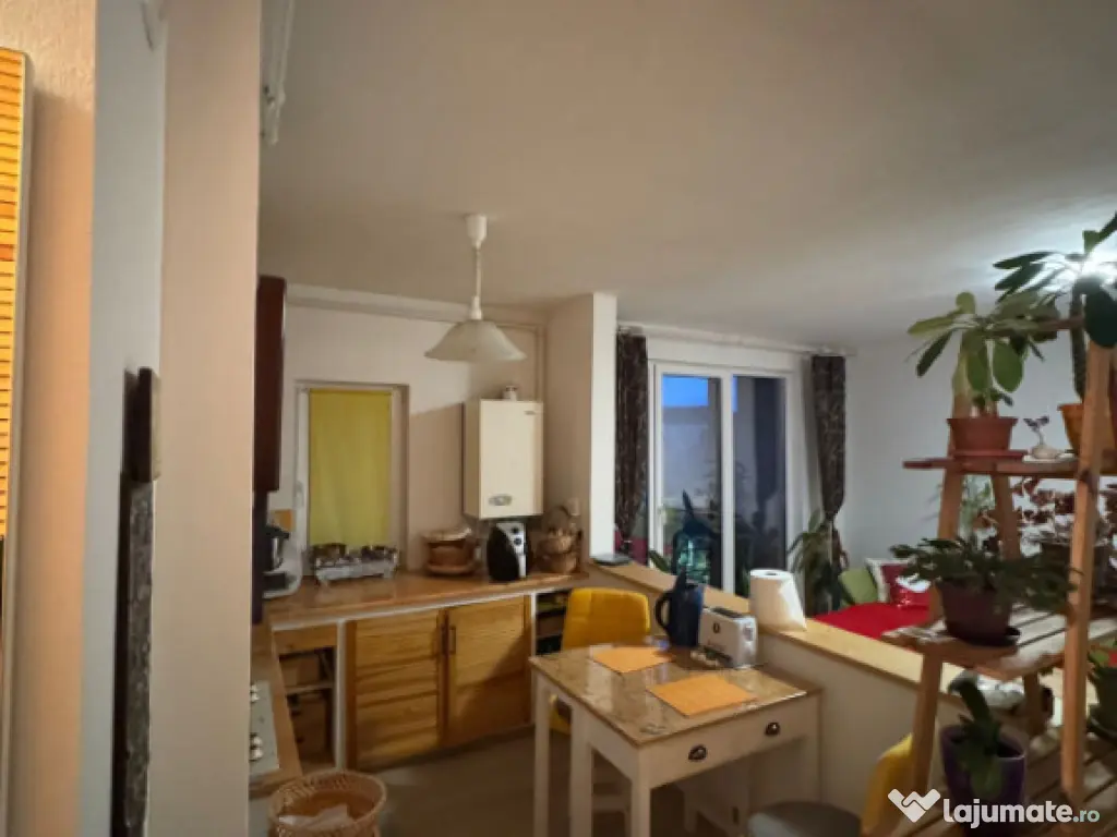 Apartament 3 camere, 57 mp, zona Progresul