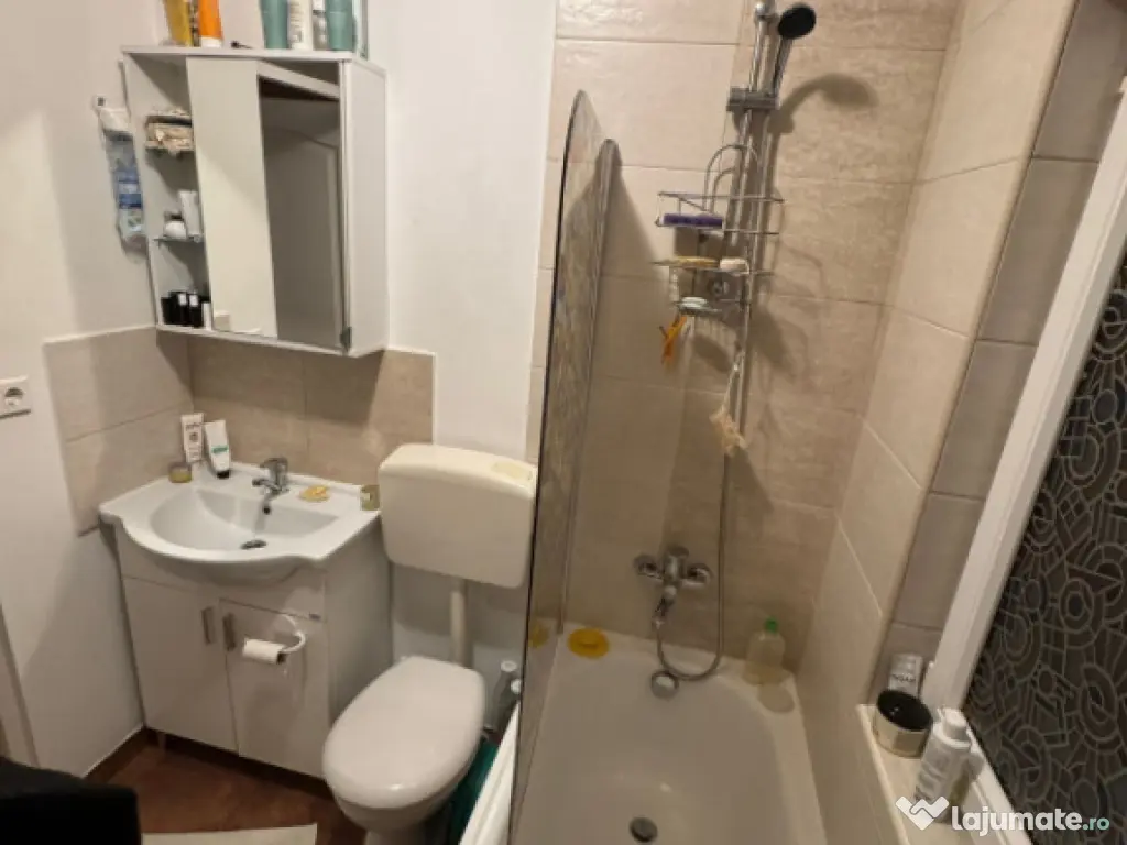 Apartament 3 camere, 57 mp, zona Progresul