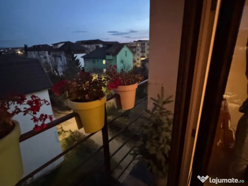 Apartament 3 camere, 57 mp, zona Progresul