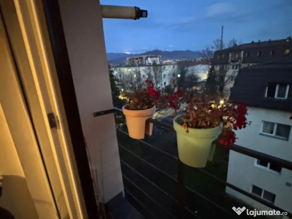 Apartament 3 camere, 57 mp, zona Progresul