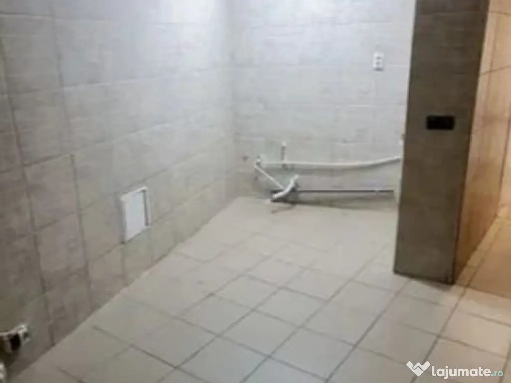 Zona Casa Poporului-Libertatii sp 97 mp vitrina 10 