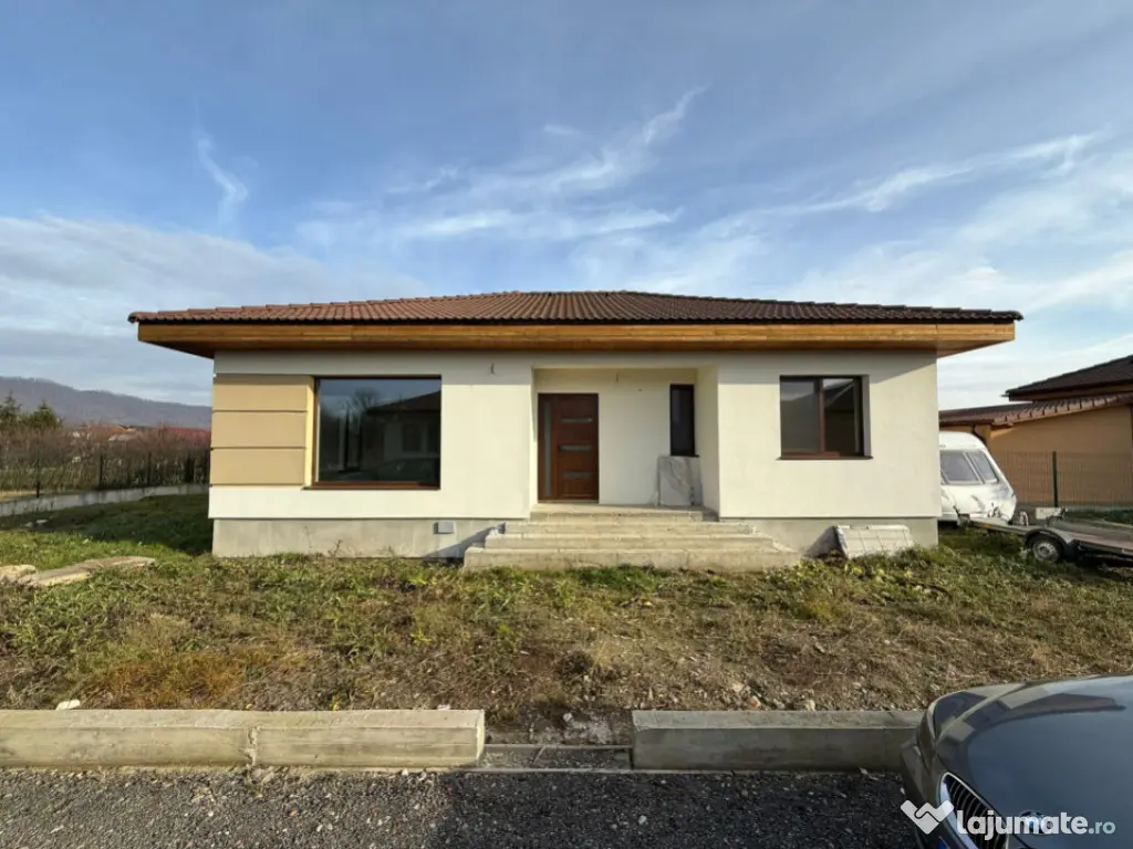 Casă finalizată stil mediteranean , 3 dormitoare, 100 mp u