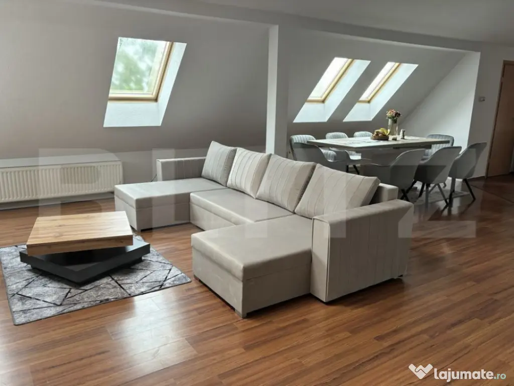 Apartament cu 3 camere de vanzare, 117 mp, zona Baritiu