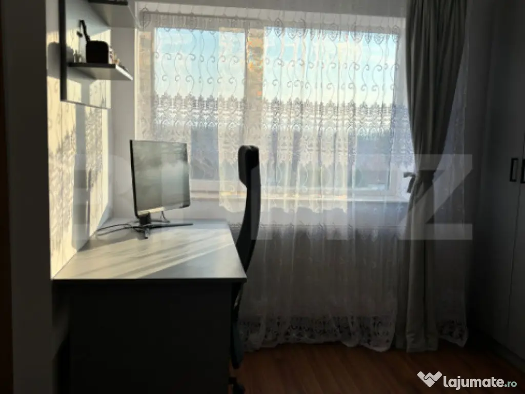 Apartament cu 3 camere de vanzare, 117 mp, zona Baritiu