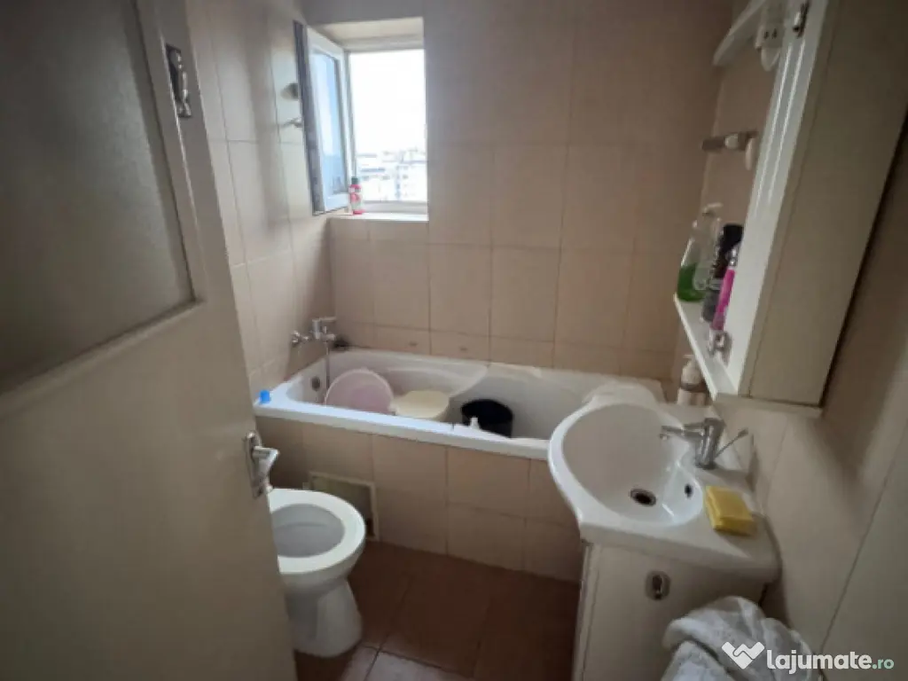 Apartament 2 camere de vanzare, in zona City Park Mall, Cons 