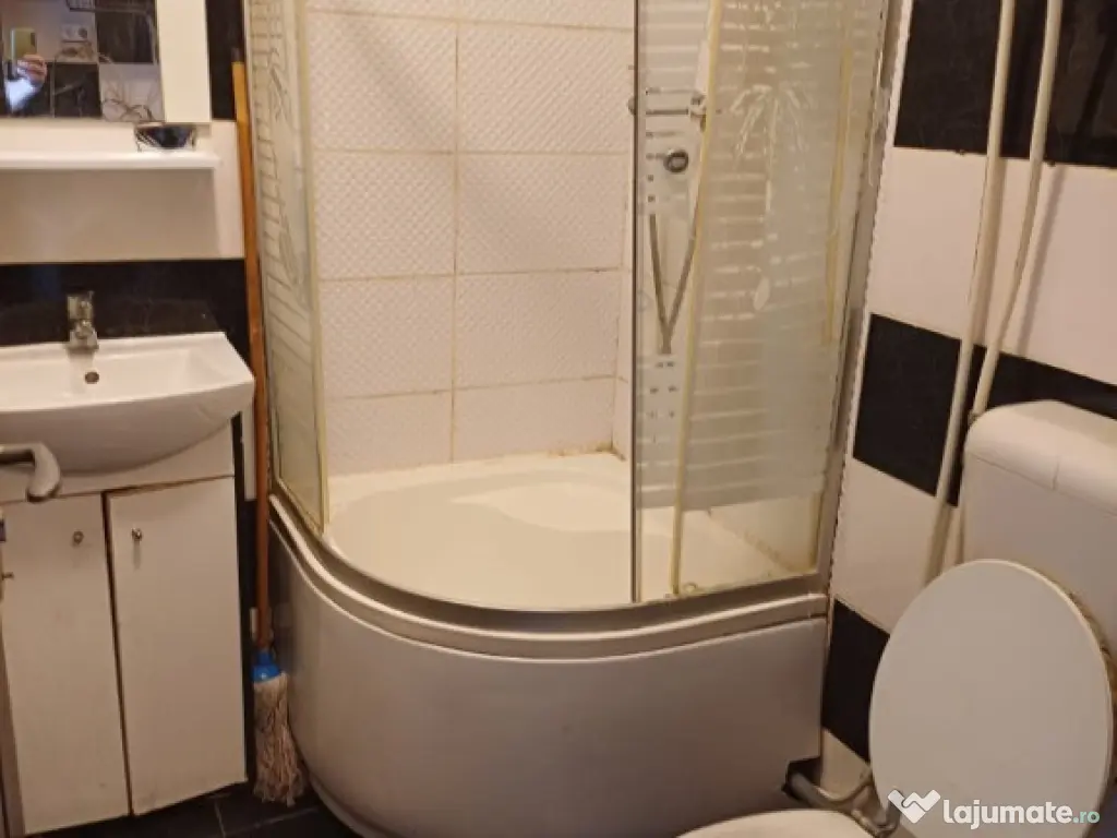 Si familiie cu copii - anmal de companie - Granit garsoniera mobilata 