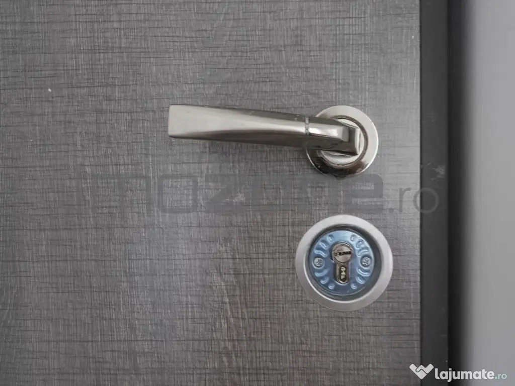 2 camere - TERASA de 20 mp, FINISAT, gata de mutat, METRO... 