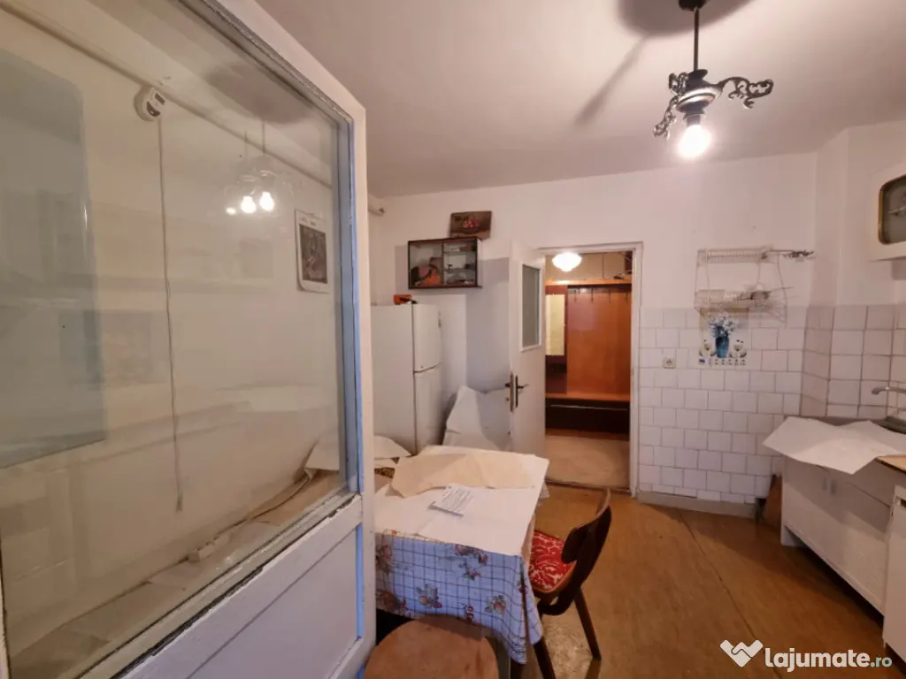 BISTRIȚA LAC- Apartament 3 camere decomandate/două băi/do 