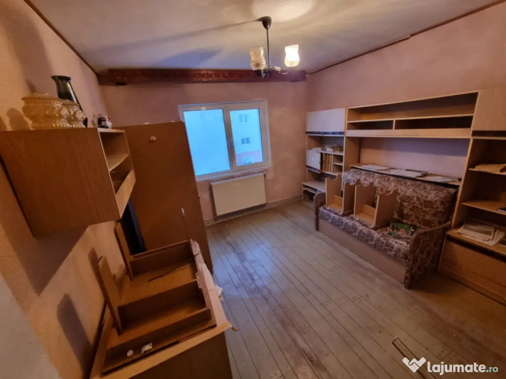 BISTRIȚA LAC- Apartament 3 camere decomandate/două băi/do 