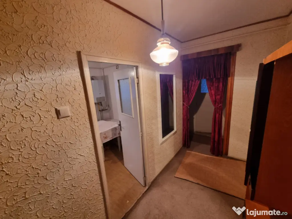 BISTRIȚA LAC- Apartament 3 camere decomandate/două băi/do 