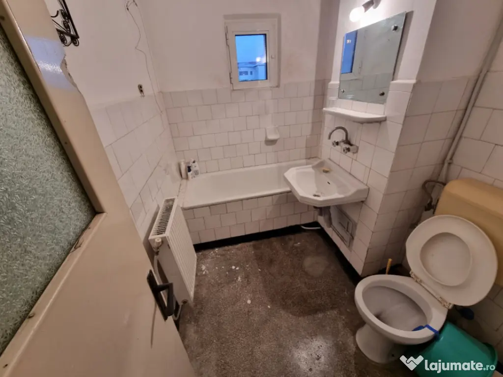 BISTRIȚA LAC- Apartament 3 camere decomandate/două băi/do 