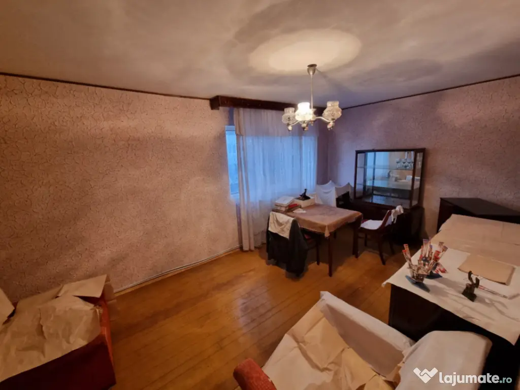 BISTRIȚA LAC- Apartament 3 camere decomandate/două băi/do 