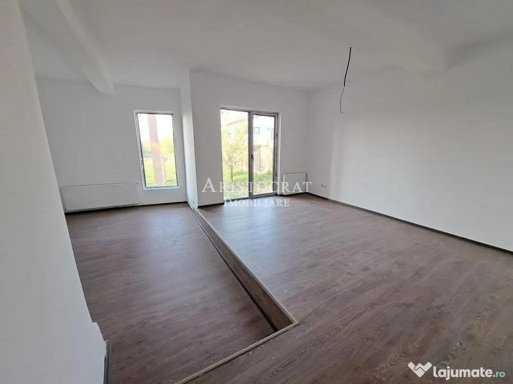 Vila Tip Duplex generoasa cu vedere lac 