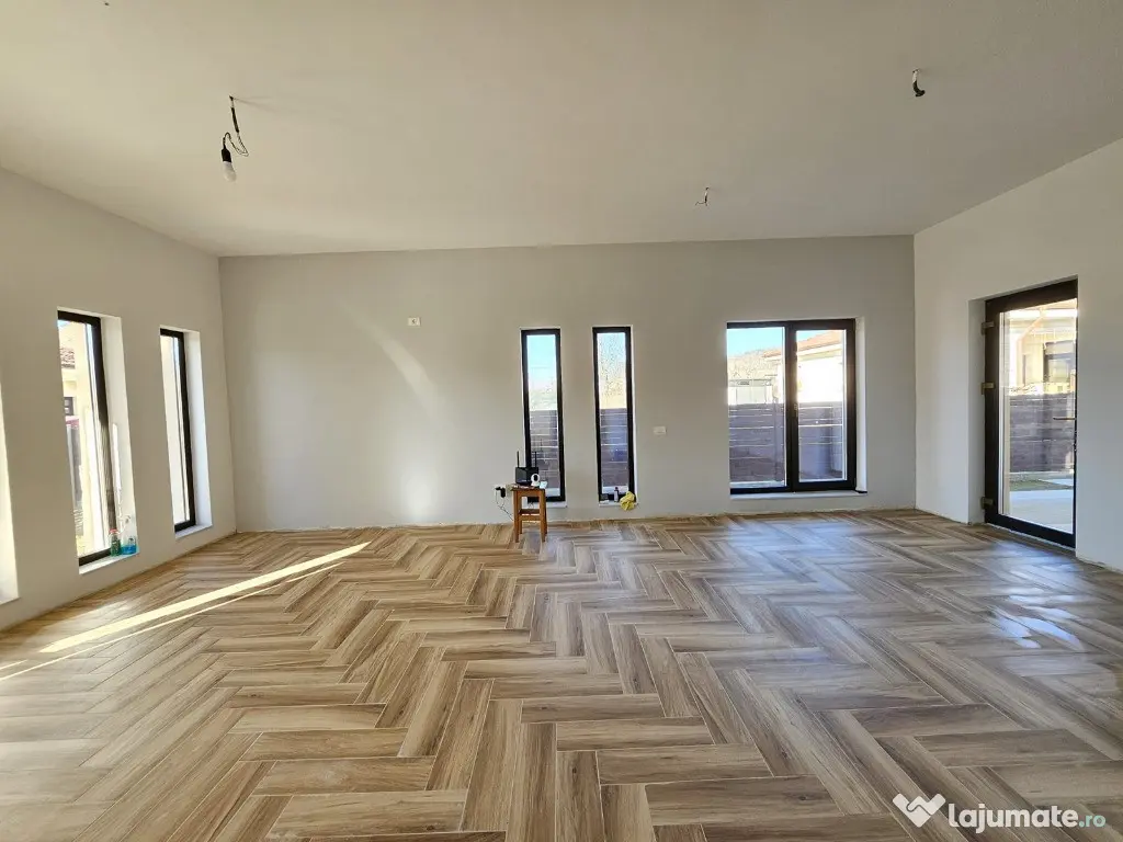 Casa deosebita pe parter constructie 2025, Stefanesti, 197000 EURO 