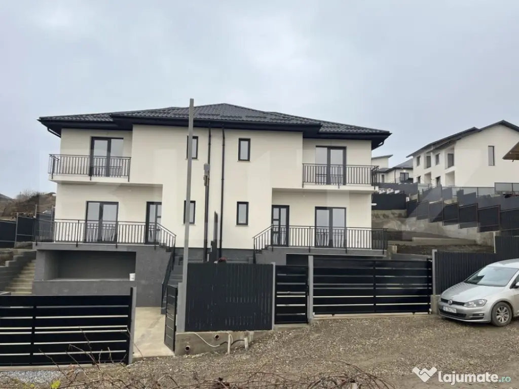 Vila tip duplex la cheie