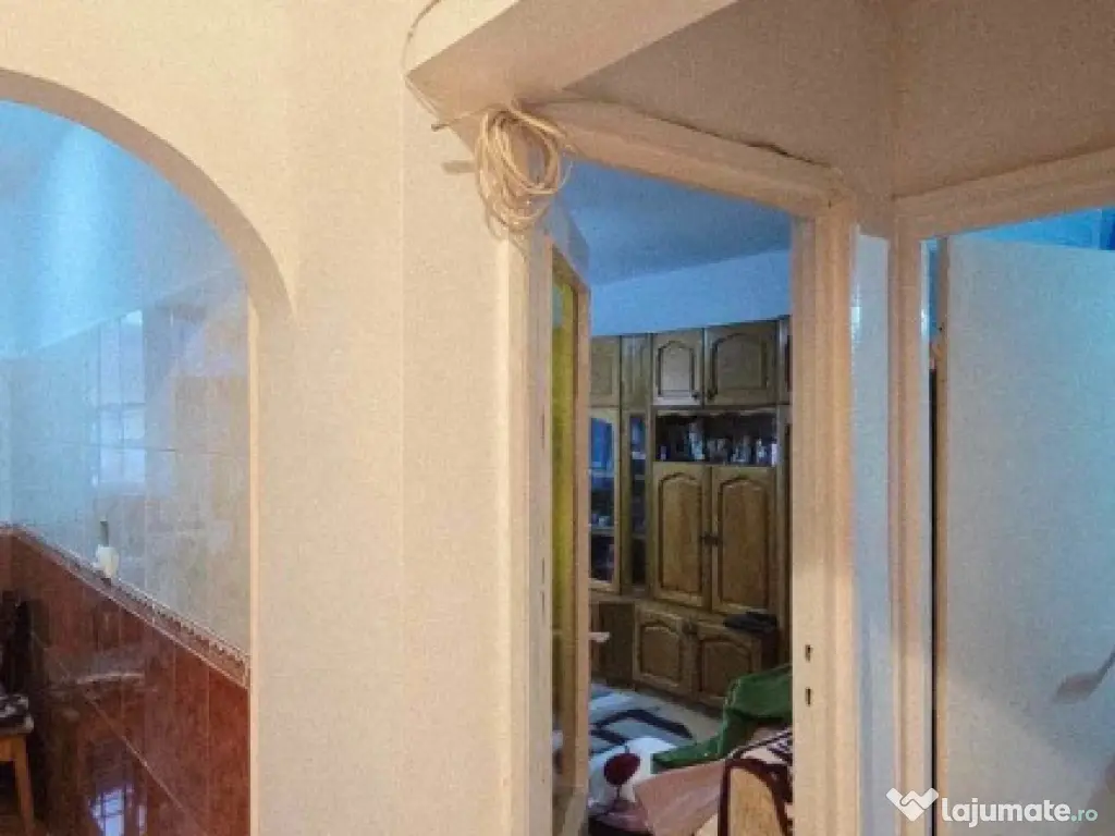 Ap 1 cam de vânzare str Cazaban, cart. Iosia 