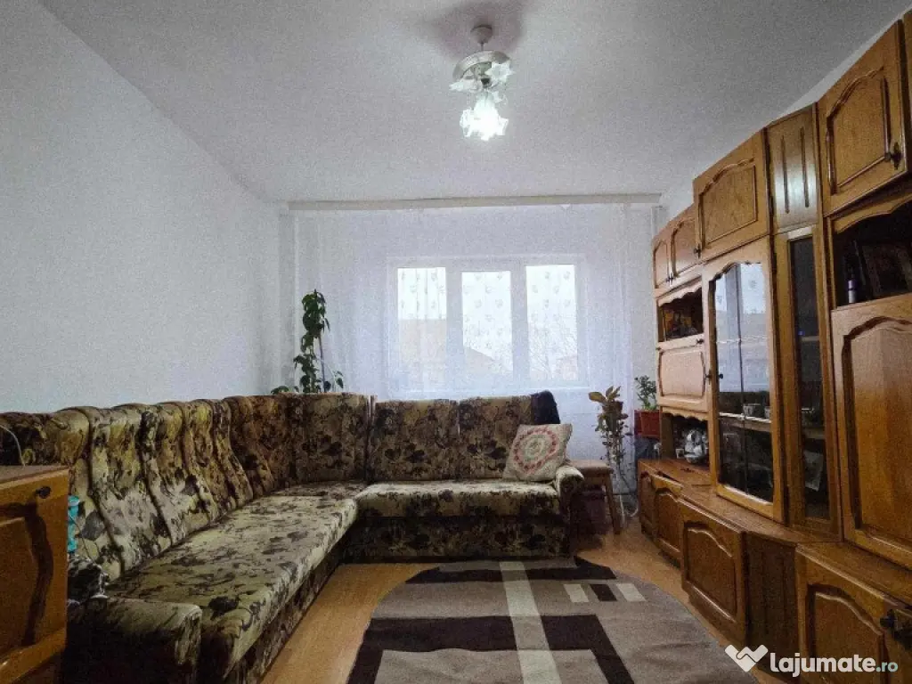 Ap 1 cam de vânzare str Cazaban, cart. Iosia 