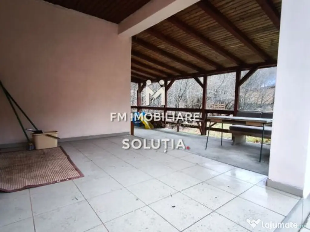 Cabană de vânzare – zona Groapele Chiuzbăii 