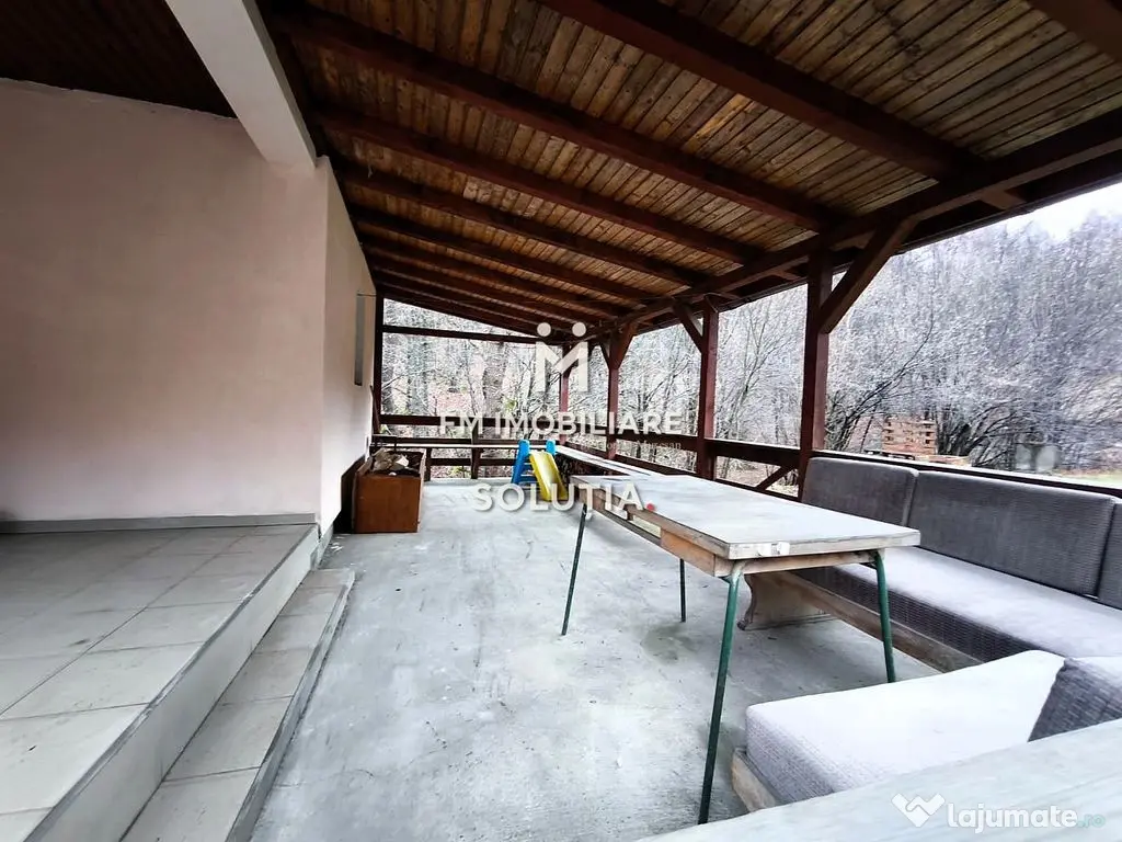 Cabană de vânzare – zona Groapele Chiuzbăii 