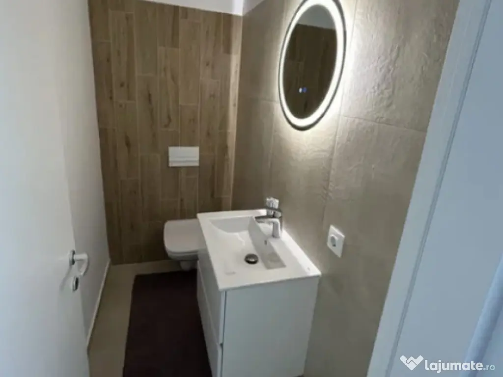 Apartament 3 camere, decomandat - zona Tractorul