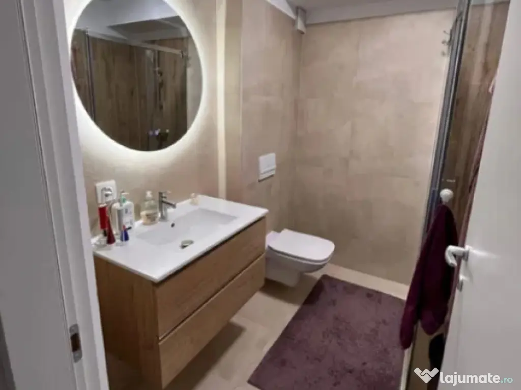 Apartament 3 camere, decomandat - zona Tractorul