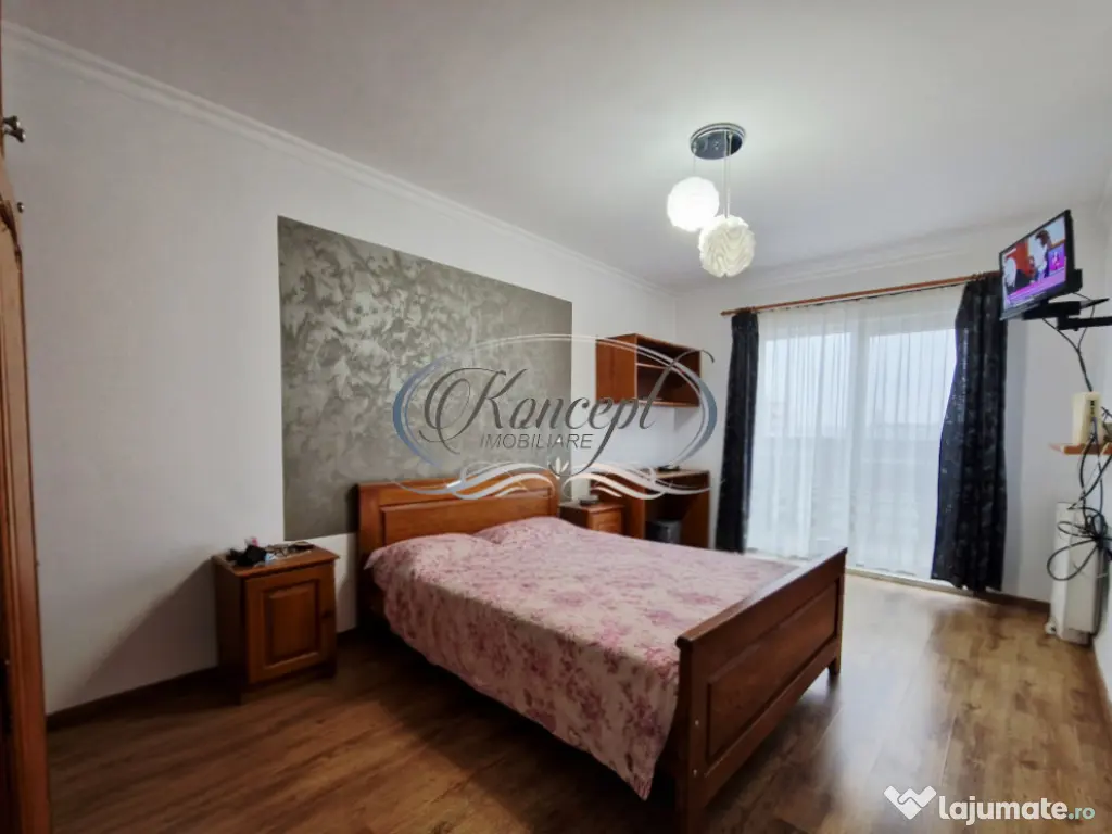 Apartament decomandat, la cheie, cu parcare zona Vivo 