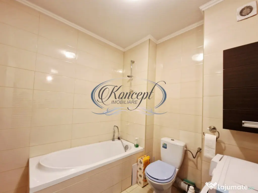 Apartament decomandat, la cheie, cu parcare zona Vivo 