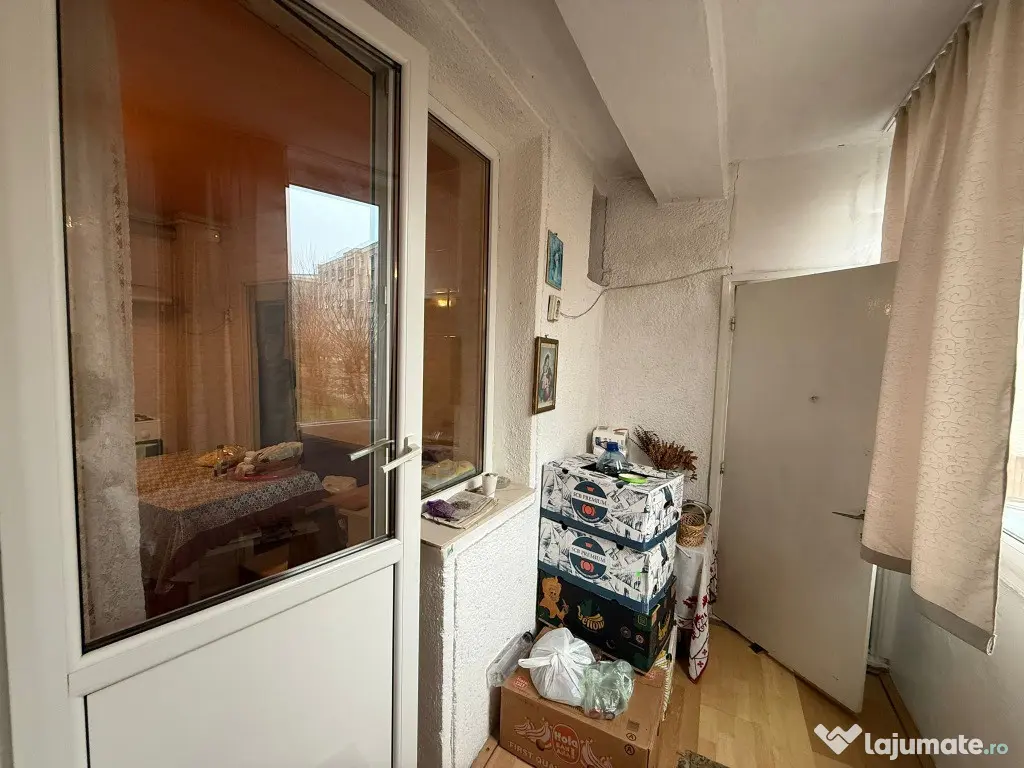 Apartament 3 camere,decomandat,etaj 1, Zona Balcescu 