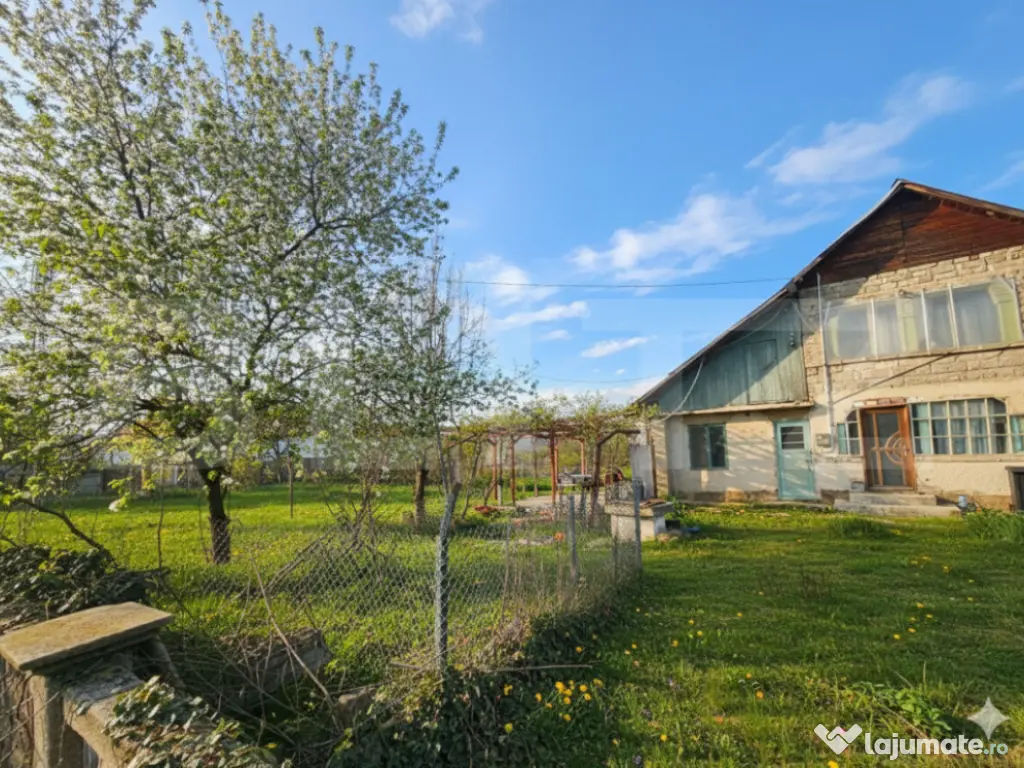 Teren 1100 mp Gheboieni | Front 48 m | Casă cu potențial d