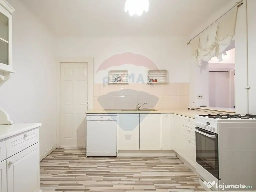 COMISION 0 | Apartament 4 camere + Curte | Zona Tractorul 