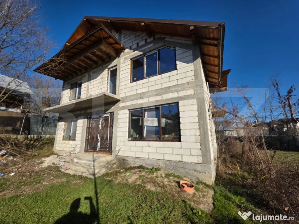 VILĂ IMPUNĂTOARE ÎN VIFORATA – INVESTIȚIE SAU REZIDEN?