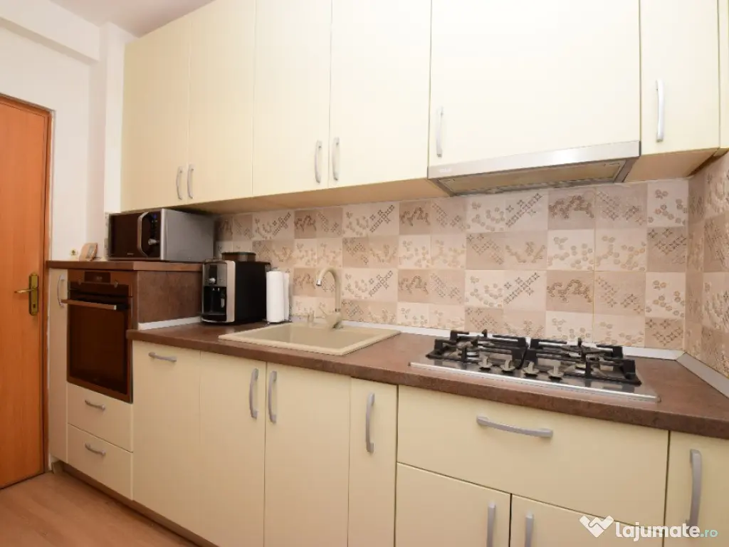 Metrou Nicolae Grigorescu, bloc H cărămidă, boxă, decomandat, 2 băi 