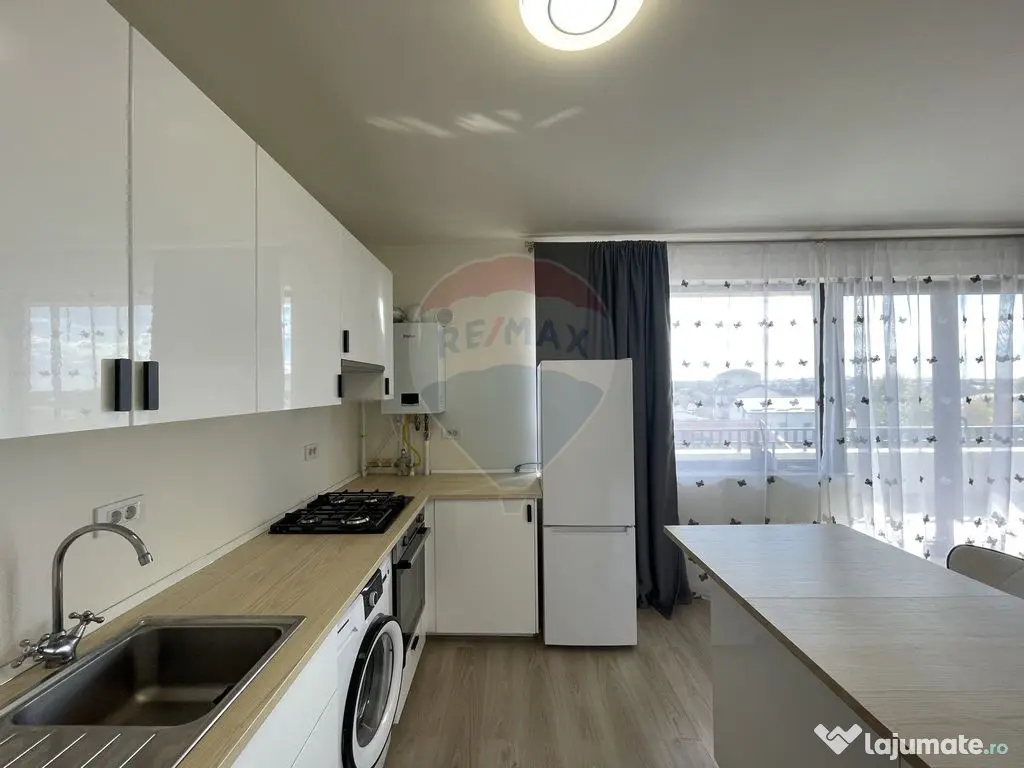 Apartament 3 camere, terasa 20 mp, Otopeni central