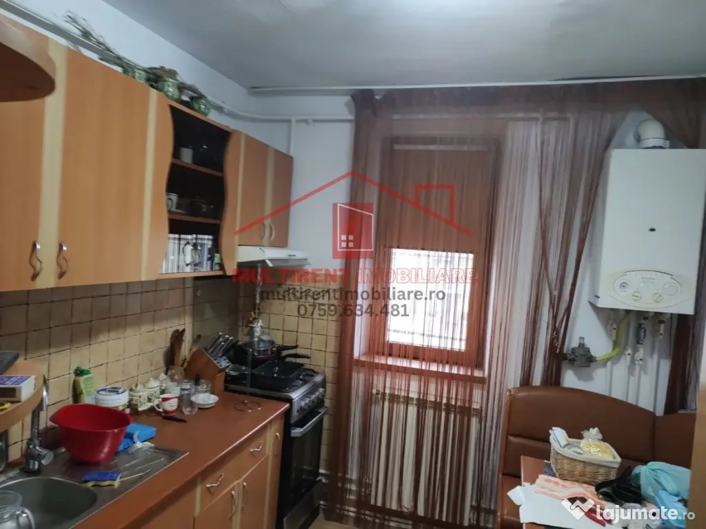 Str. Isaccei - Apartament 3 camere cu centrala pe Gaz! 