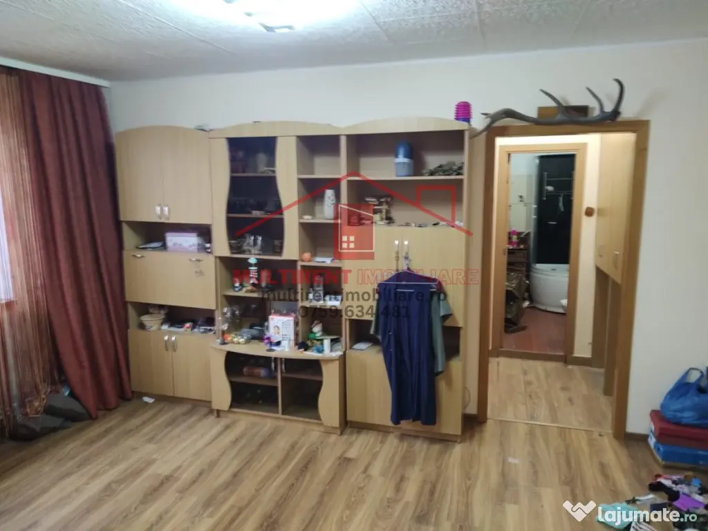 Str. Isaccei - Apartament 3 camere cu centrala pe Gaz! 