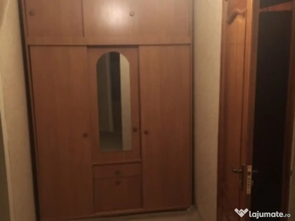 Garsoniera zona Titan-stradal pe bd. Camil Ressu