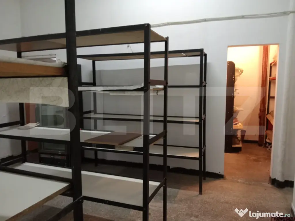 Spațiu comercial 100 mp, parter, cu vitrină – Hunedoara,