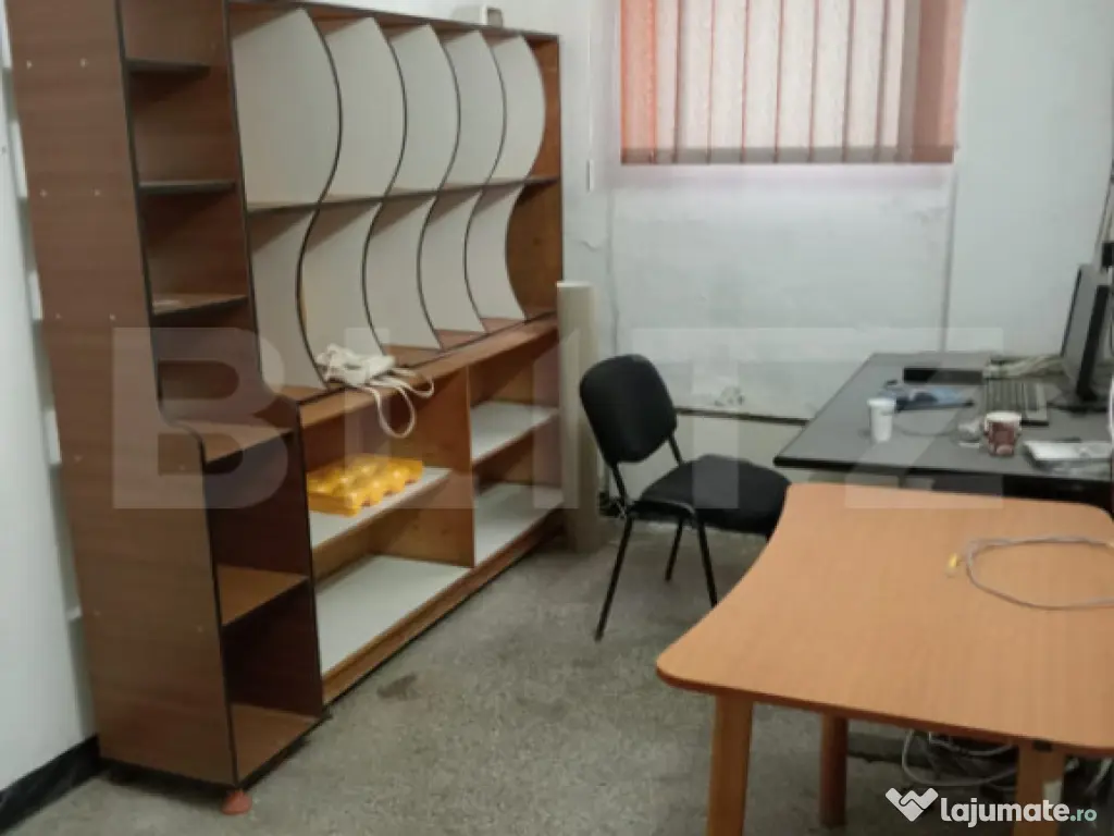 Spațiu comercial 100 mp, parter, cu vitrină – Hunedoara,