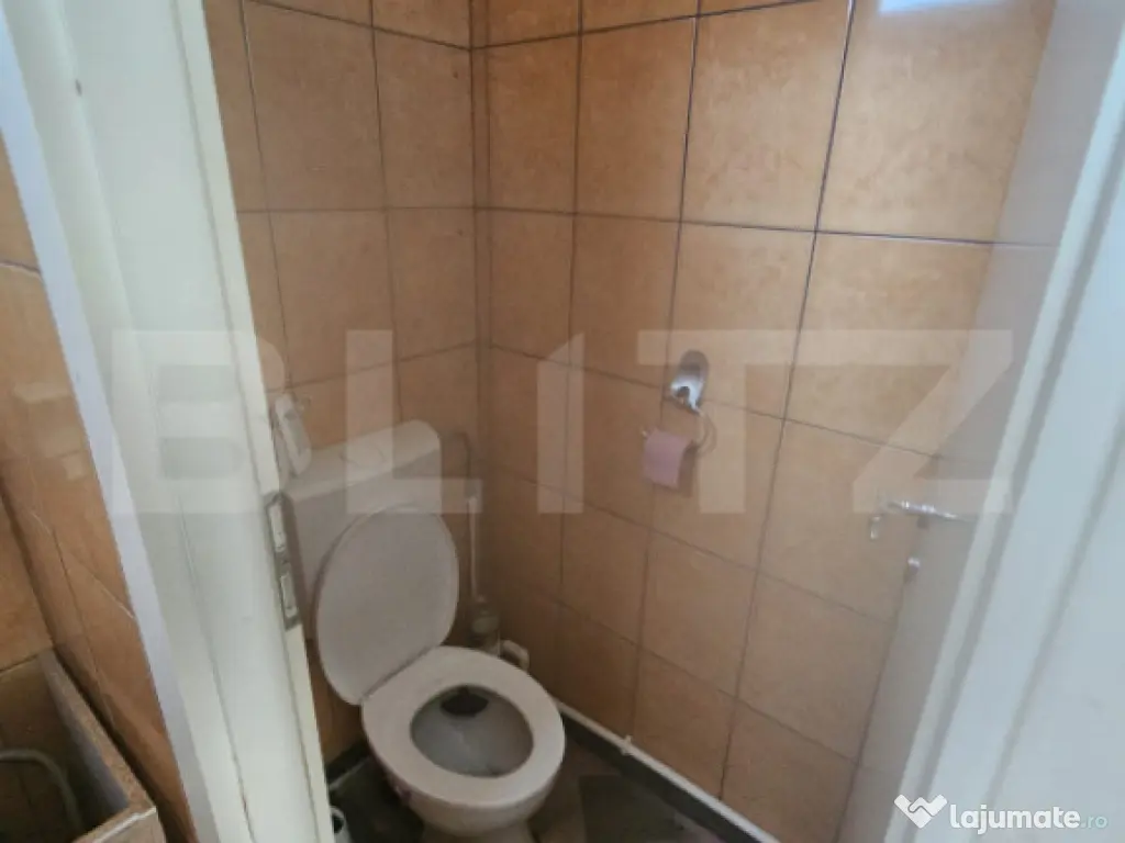 Spațiu comercial 100 mp, parter, cu vitrină – Hunedoara,