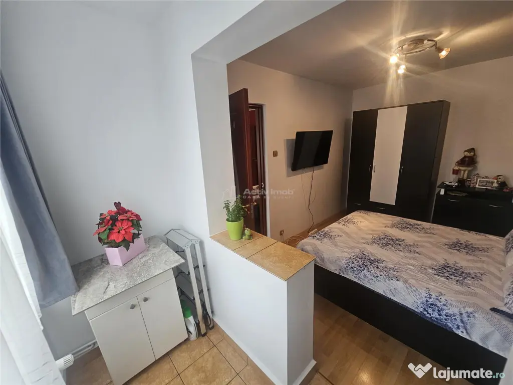 Resita, 3 Cam. Mobilat Utilat, Et. 2, Micro 3 