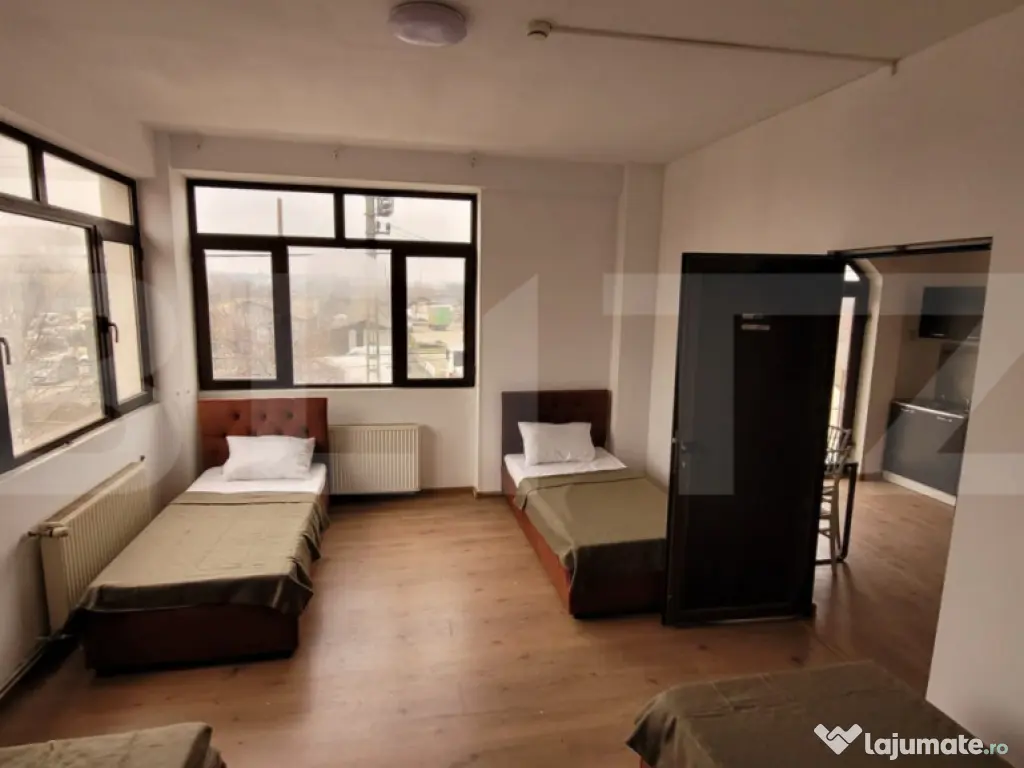 Casa regim P+1E+M, 450 mp, zona Lipovei