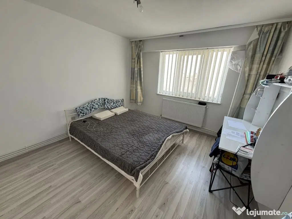 Apartament 3 camere zona Casa de Cultura 