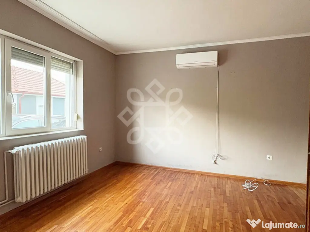 Casa si spatiu de productie in Iosia, teren 839 mp 