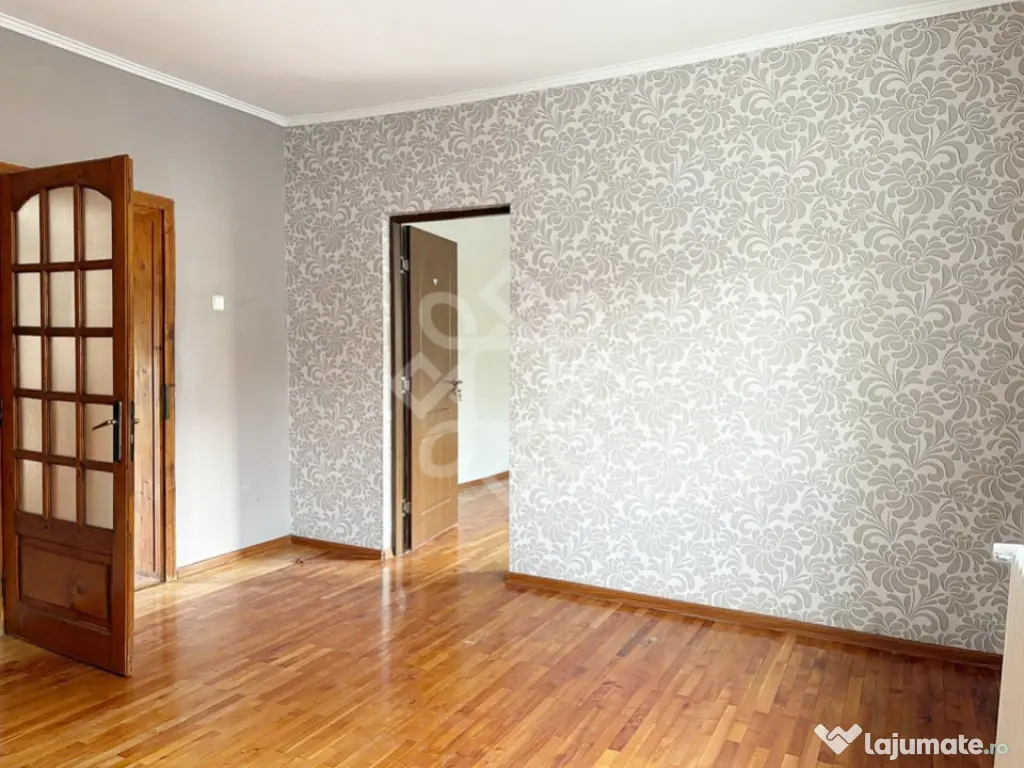 Casa si spatiu de productie in Iosia, teren 839 mp 