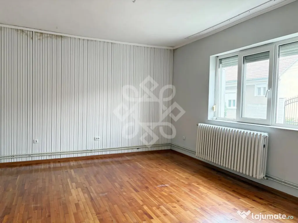 Casa si spatiu de productie in Iosia, teren 839 mp 