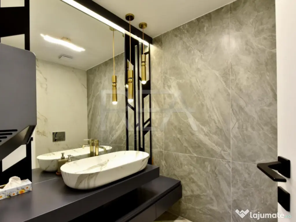 Blue Velvet in Cloud 9– Duplex Parter | Groundfloor Duplex 