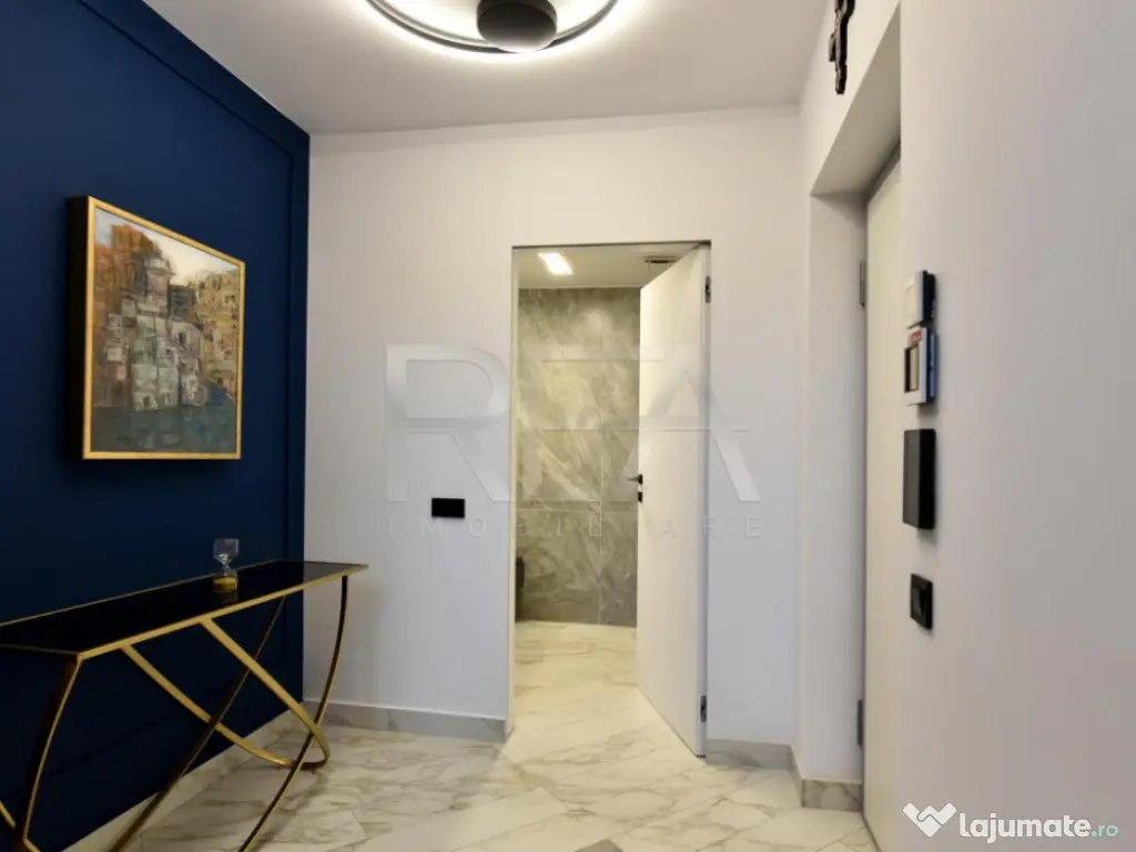 Blue Velvet in Cloud 9– Duplex Parter | Groundfloor Duplex 